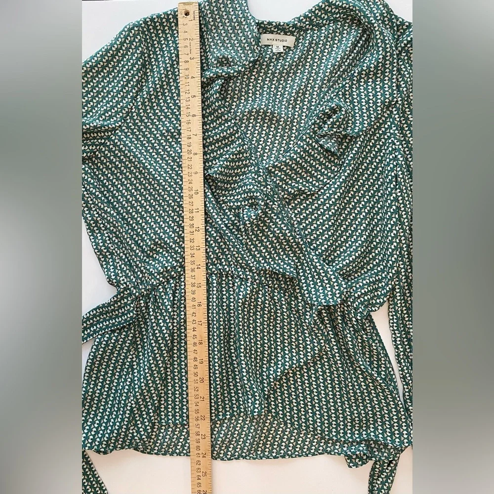 Max Studio Ruffle Front Top - Picture 9 of 11